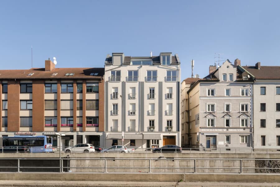 Moderne und vollständig renovierte 3-Zimmerwohnung mit einzigartigem Blick ins Stadion - Außenansicht