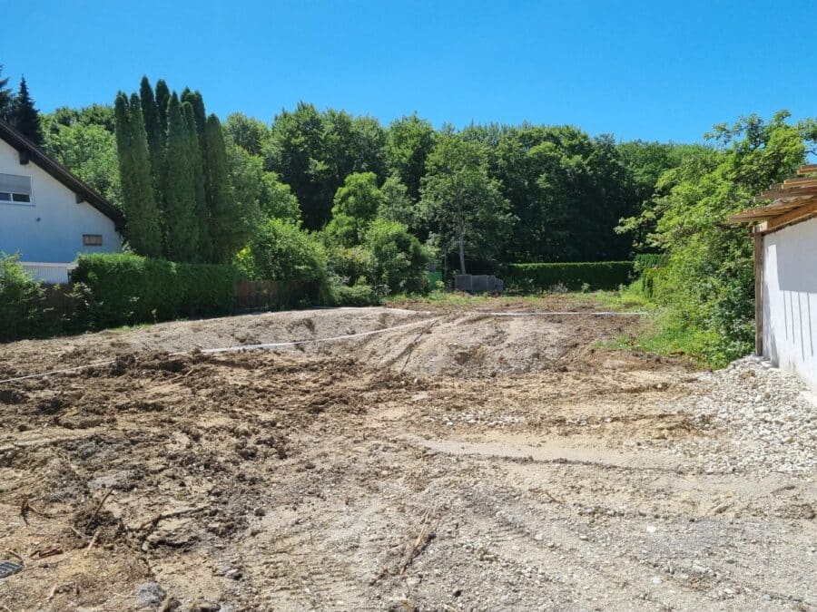 Nah am Ammersee! Sonniges Baugrundstück für Ihre Doppelhaushälfte - Provisionsfrei! - - Blick auf das Grundstück