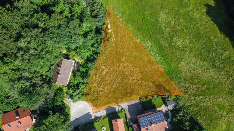 Unverbaubare Weitsicht mit Bergblick! Großes Baugrundstück in absolut ruhiger und idyllischer Lage - 1.410m² großes Grundstück