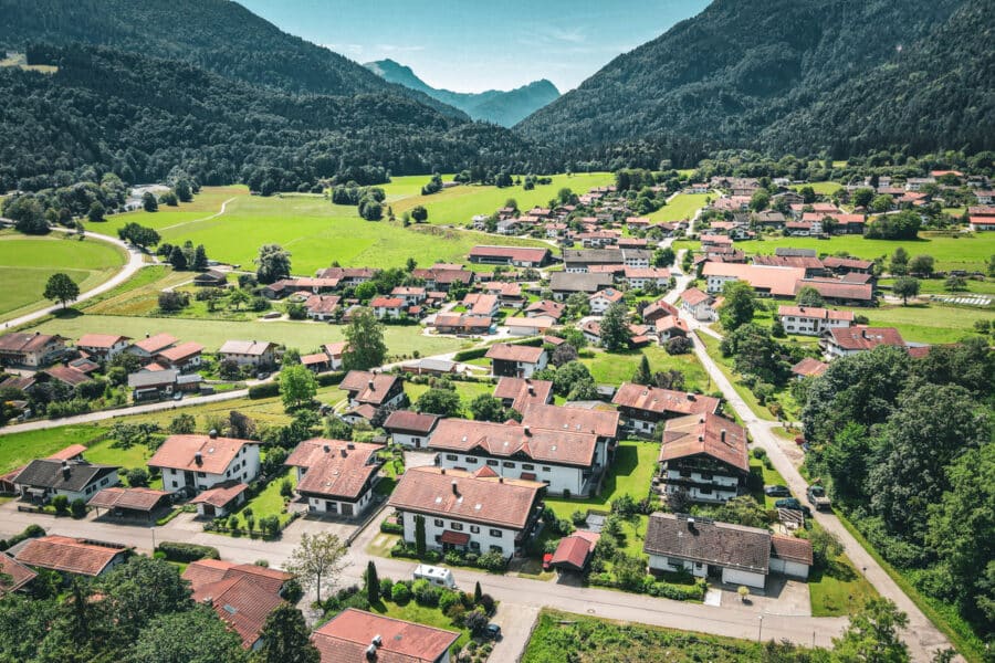 Atemberaubender Bergblick von Ihrem 27m langen Balkon, 83259 Schleching / Ettenhausen, Etagenwohnung