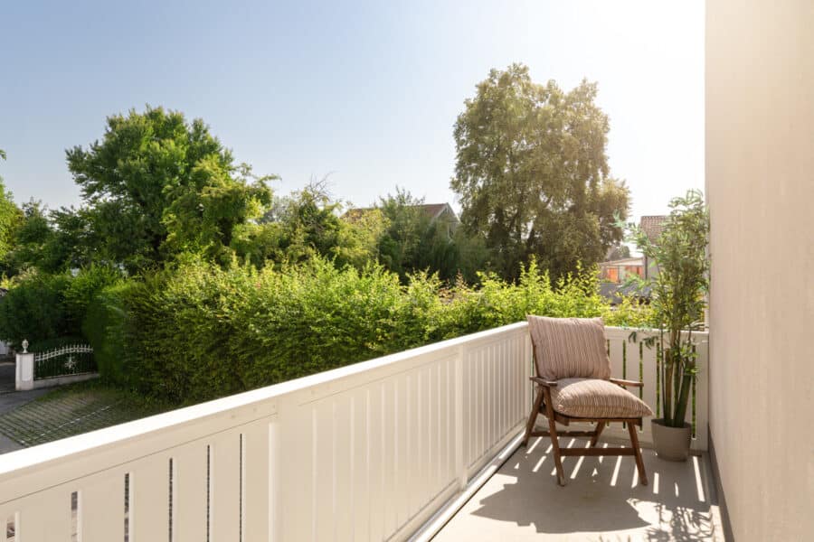 Modern und offen gehalten, große 4-Zimmer Wohnung - für Familien perfekt zentral gelegen - sonniger & ruhiger Balkon