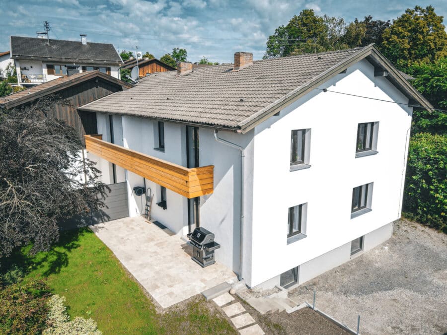 Sanierte Traumwohnung mit atemberaubenden Bergblick im wunderschönen Murnau - Außenansicht