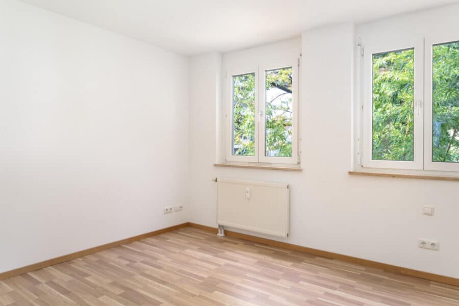 Wohnambiente auf 90 m² im Grünen - Neuwertige 3-Zimmer-Wohnung in zentraler Bestlage - Blick ins Grüne